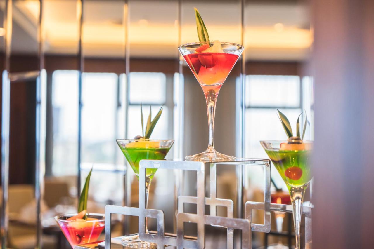 Zenith Hotel Putrajaya Exterior foto Cocktails at the lounge