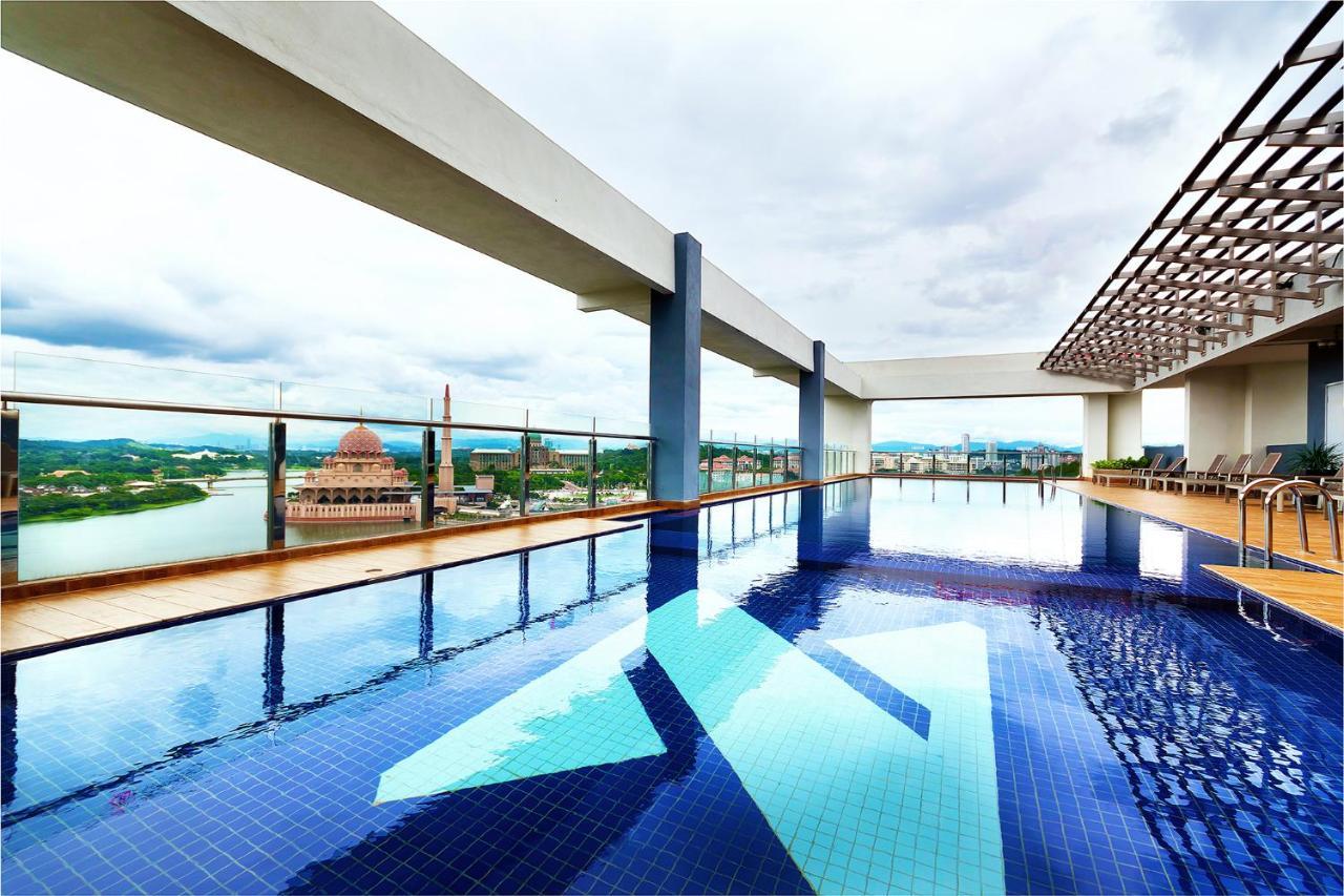 Zenith Hotel Putrajaya Exterior foto Sky Pool